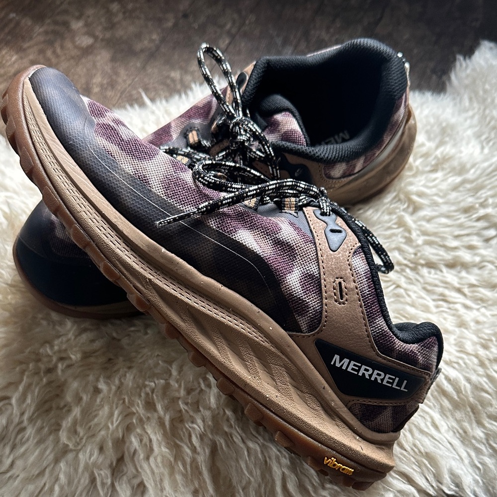 Merrell women’s leopard Camo Athletic Shoes